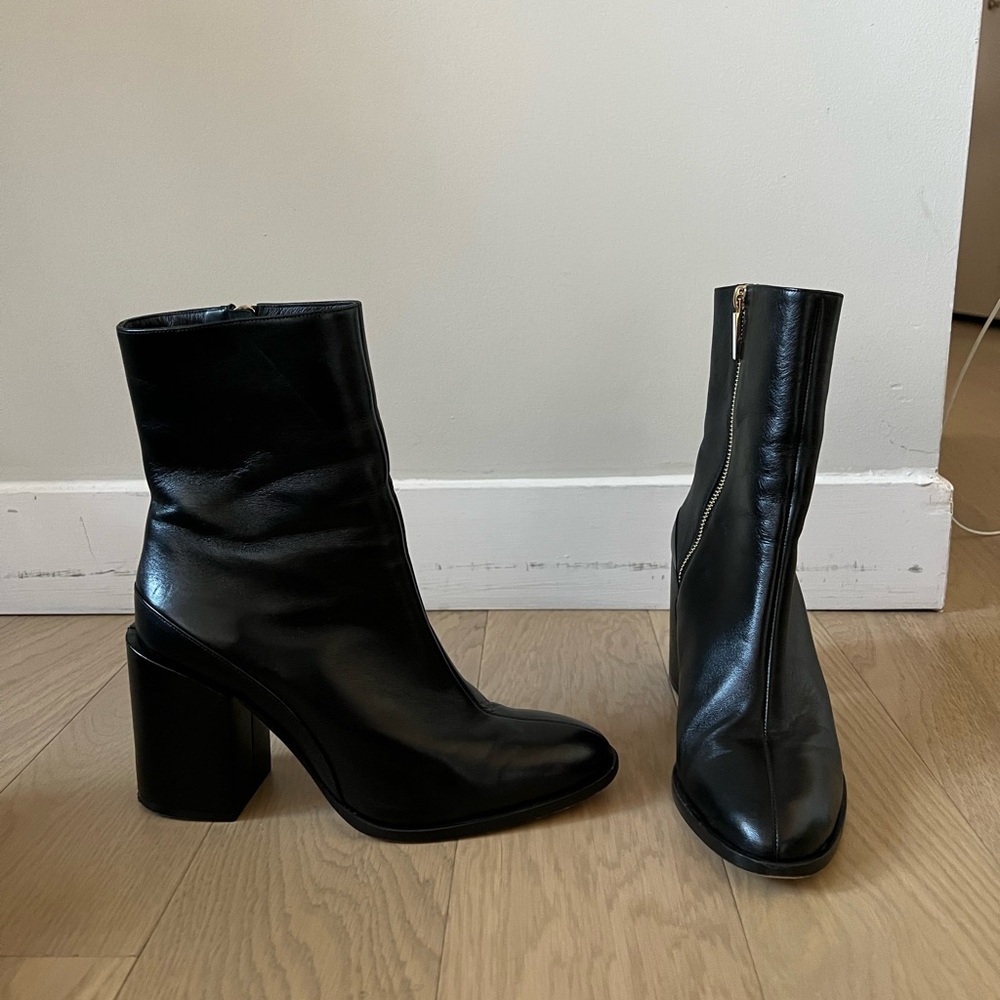 Dear Frances heeled boots